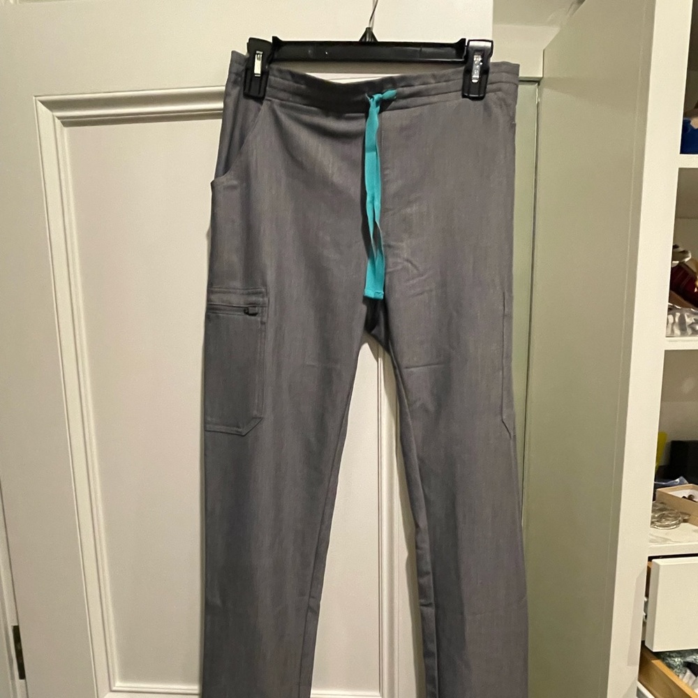 NWOT Figs Technical Pant size S Gray